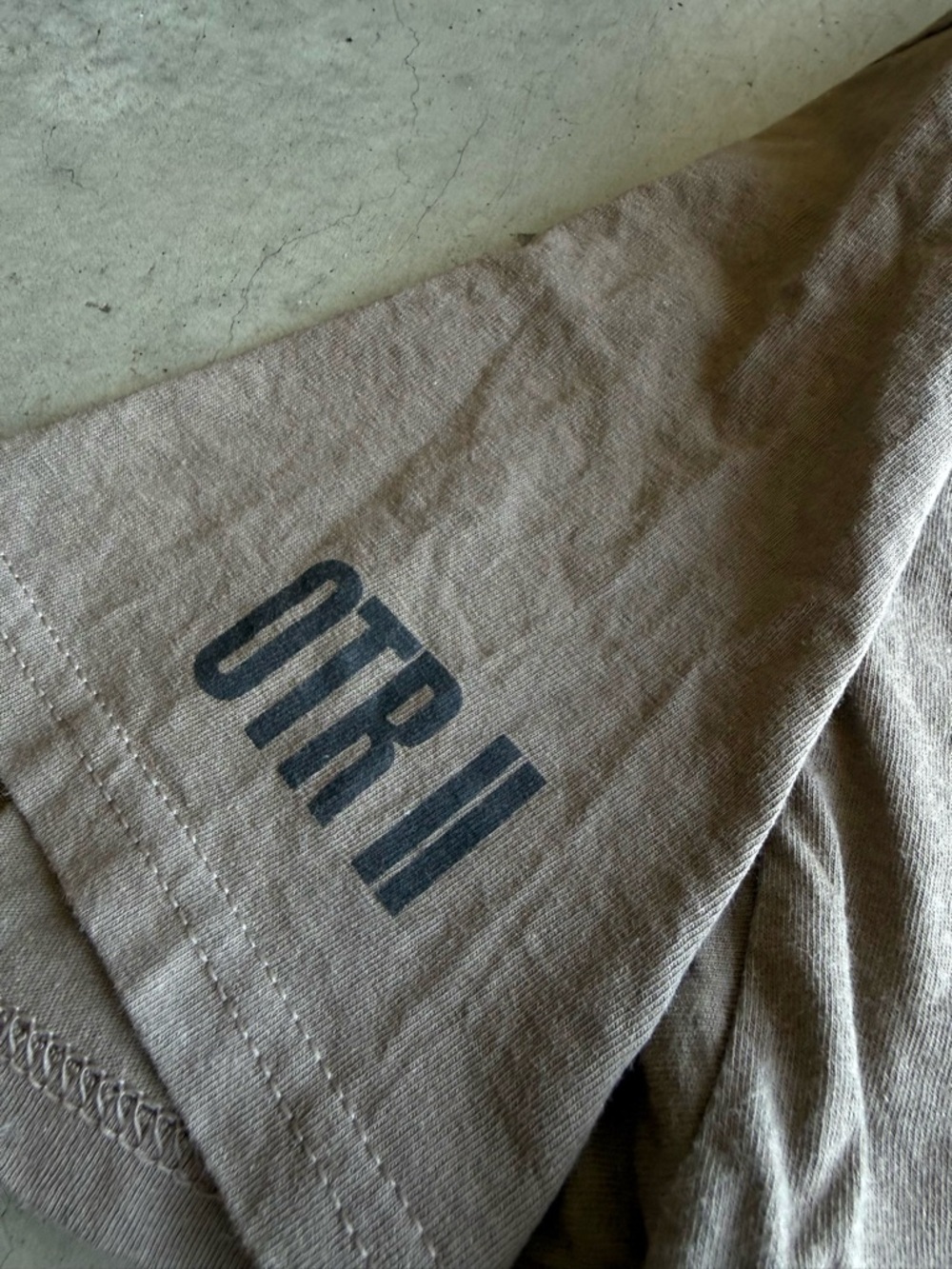 OTR II Tour / Beyoncé & Jay-Z / Bonnie Clyde Graphic Tee / Brown - Picture 4 of 11